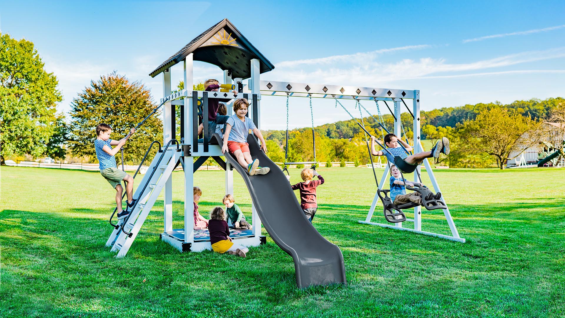 King Swings Cubby's Fort Vinyl Swing Set
