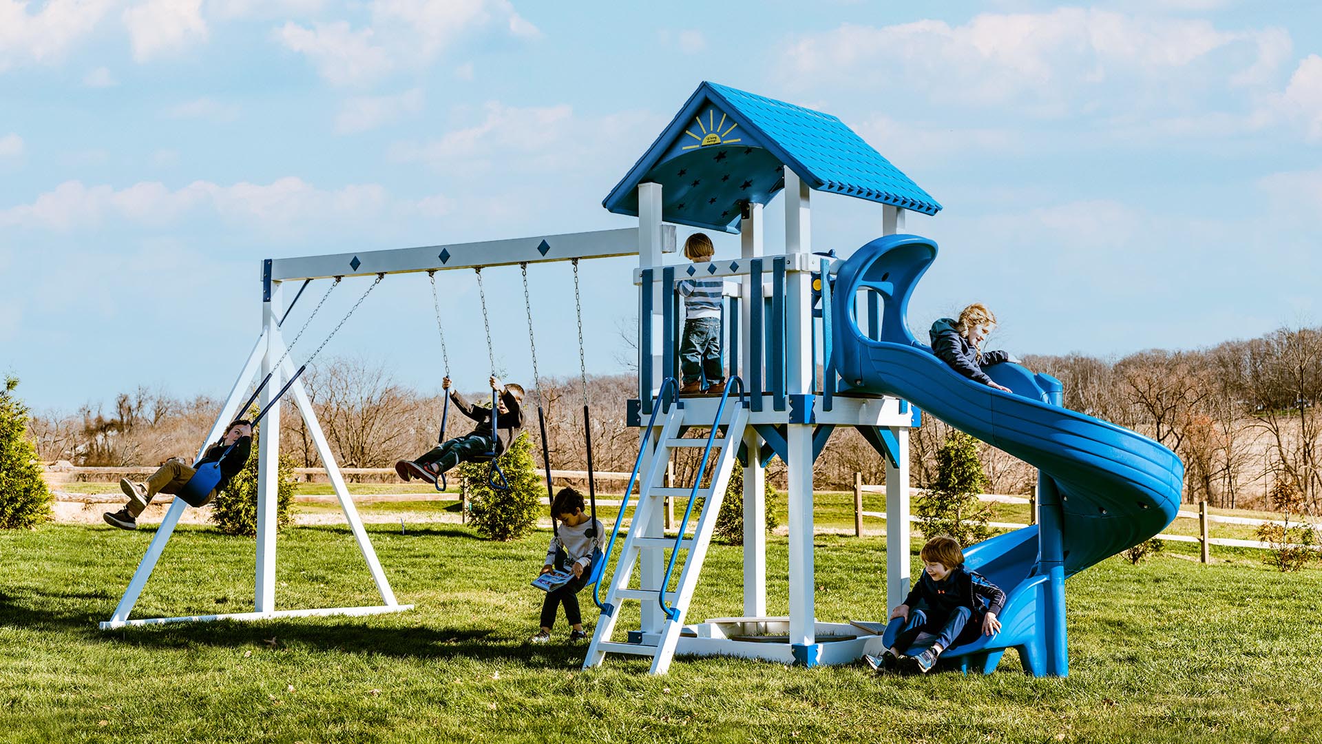 King Swings Winnie’s Tower Vinyl Swing Set