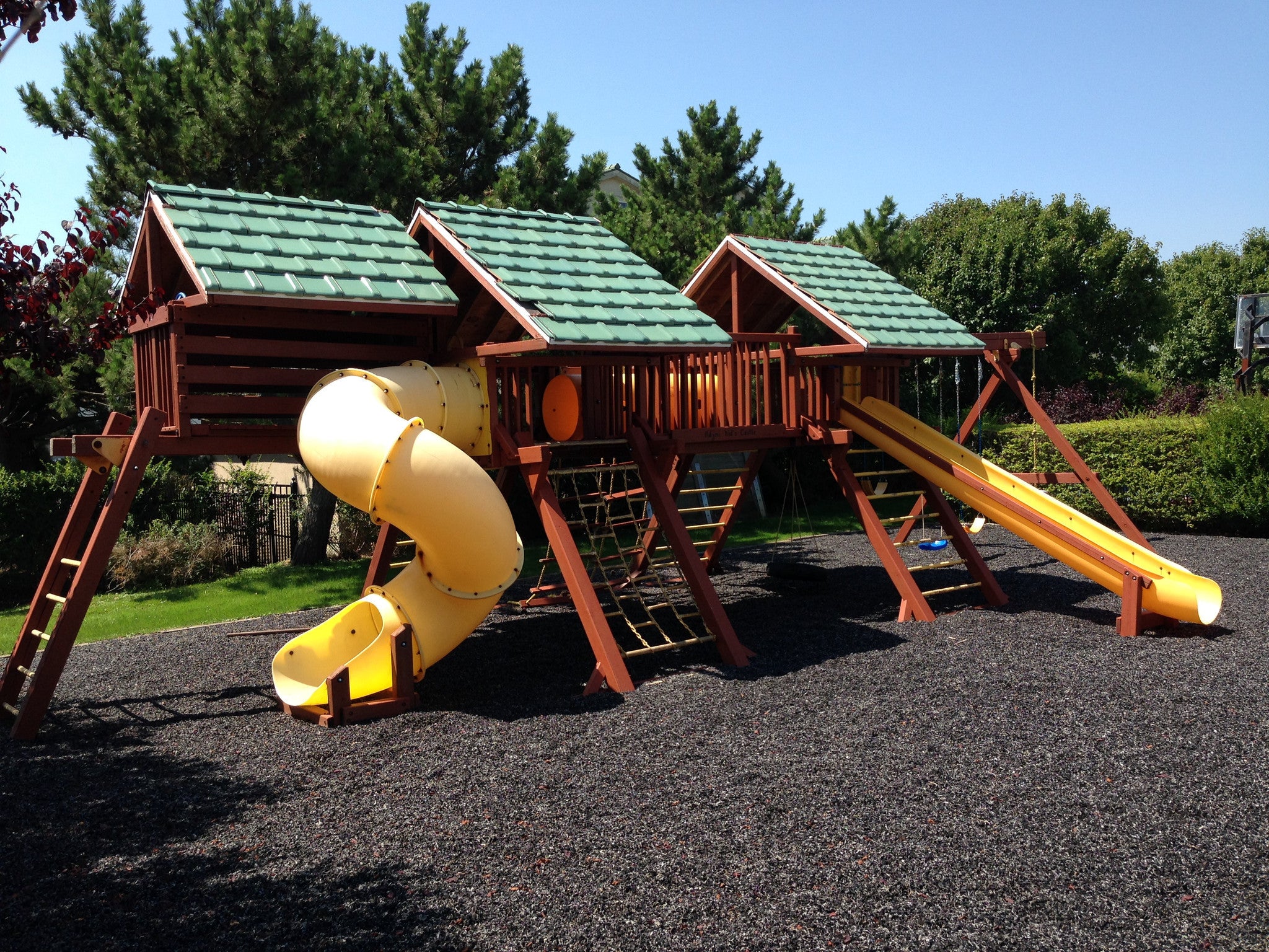 Playground Surfacing Rubber Mulch - Black - Image 3